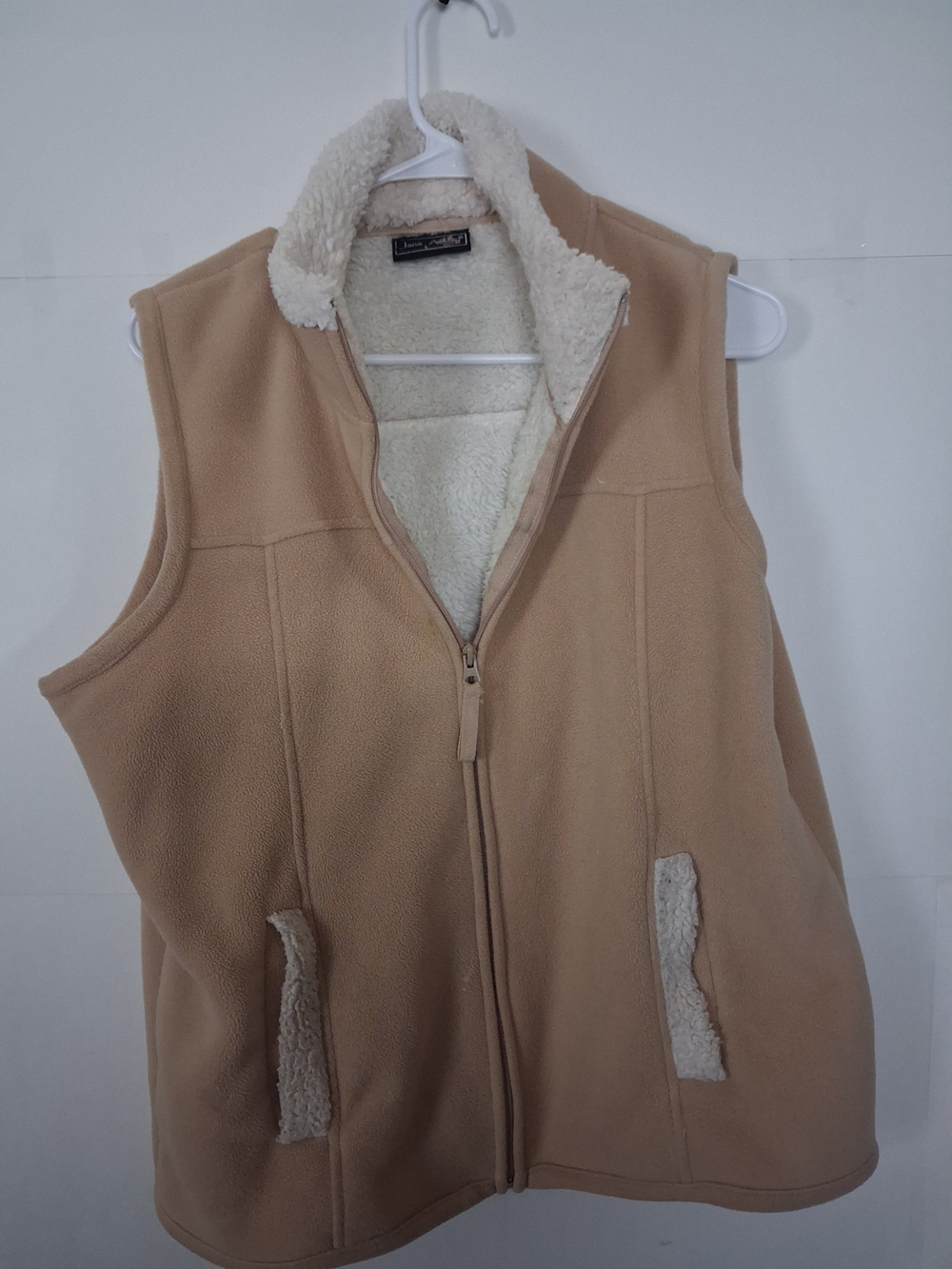 Jane Ashley Cream Sherpa-Lined Fleece Vest